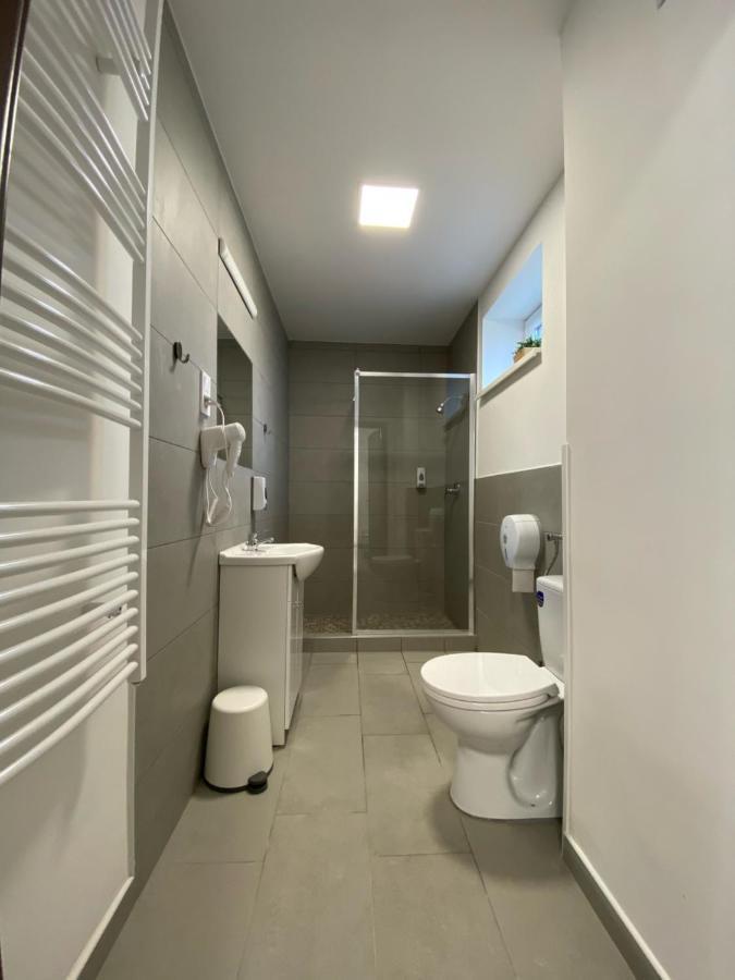 Sulyom Panzio Apartment Tiszafüred Exterior foto